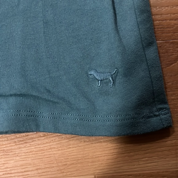 V-neck T shirt - Picture 3 of 3